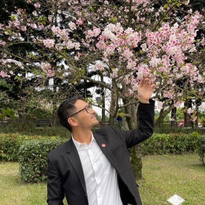 Instagram 📷 @hs_mnp • MSc LED at #LSE • Born Thai 🇹🇭 •