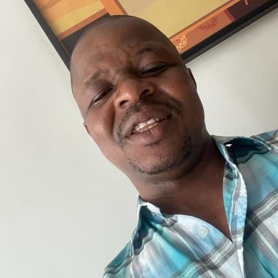 mécanicien informaticien homme d affaires