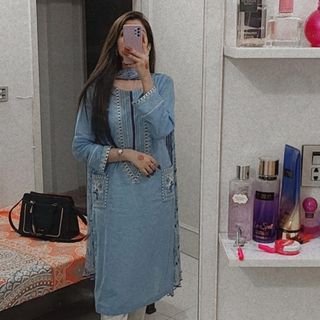 18yrs 💁‍♀️ lahore lahorre ee🔥
feet queen💞
zidddi👐