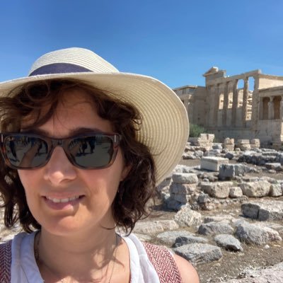 Profe de Grec, radfem en construcció... Sempre aprenent! @amparakia en iG.