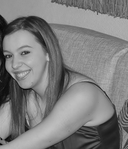 _EstherMaria's profile picture. Una pequeña ventana a mi mundo: Estudiante de ADE en Ingles. Pijama Party. Sonrisa andante. Romantica empedernida.