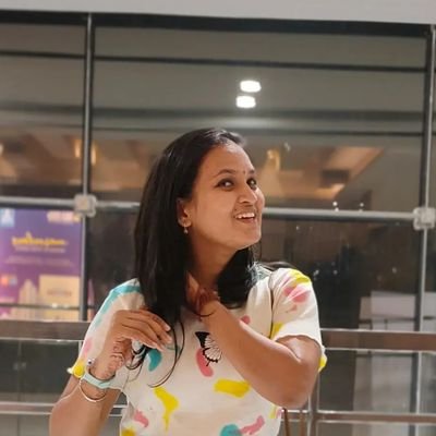Harini077's profile picture. 