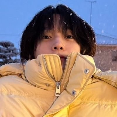 Co-founder of Kiyoism. PhD in Kiyoiology. Here to praise and worship the angel incarnate Kiyoi Sou.