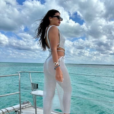 martumaga1's profile picture. la lealtad es un regalo muy caro, muy fino que no se puede esperar de gente barata