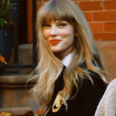 chart obsessed swiftie since 2014