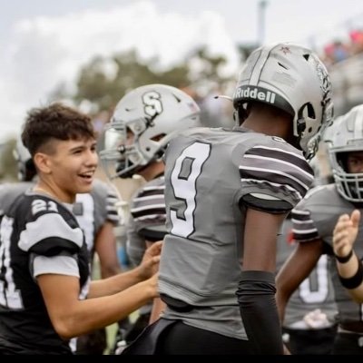 6A @sotocats_fb c/o 25 |3.6 GPA|
 |2 sport athlete| Wr |6'3 155lbs|40 time:4.49|
(210)-689-2448 
(email:mckelljohnekins327@gmail.com|
JESUS✝️