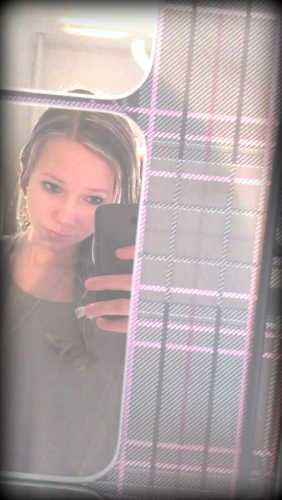 Personal account from @ArianaRayBieber smile, it makes you beautiful :) Dance is my life. Belieber and Smiler bitches! ♥