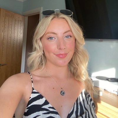 elajones13's profile picture. 