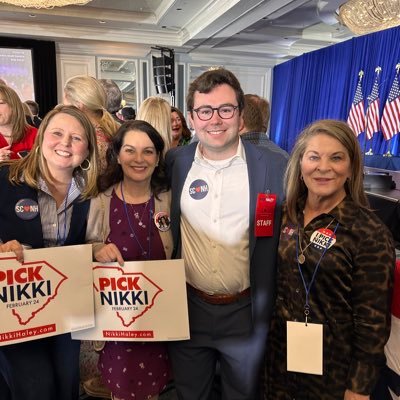 #W4NH #NikkiForPresident #PickNikki #VoteNH SC Regional co-chair committed to electing @NikkiHaley the next President of the United States 🇺🇸 get Involved ⬇️