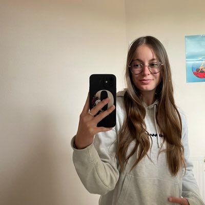 chloe_bouquerel's profile picture. insta : bouquerelc