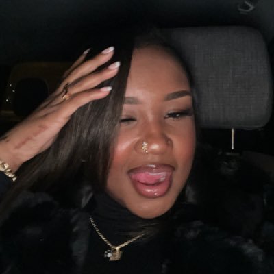 Nadra 🩶 IG: behindthegray 💋💄 MUA click the link to book https://t.co/GKX9lwwXtO ↩️🥰
