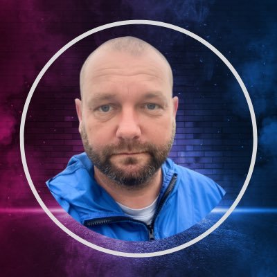 Dad ❤️ Youth Worker 👊Hearts 🇱🇻 Spartans 🇦🇹 Author of 25 Youth Work Activities (Amazon) 📕 Podcaster 🎤 SFA Advanced Children’s License ⚽️