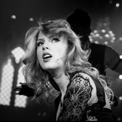 Dramaloveslinds's profile picture. ︶︶ isfj 9w1 ᰔ ⪩⪨┆@taylorswift13 🤍🗝️