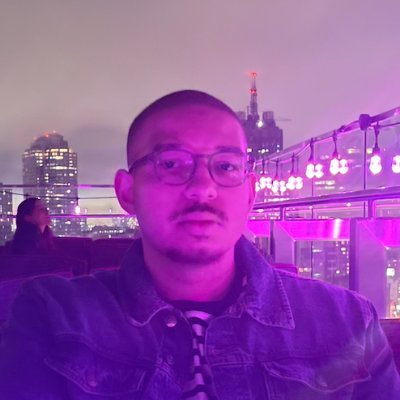 principal engineer, building with react native. decent at poker. collect cardboard.