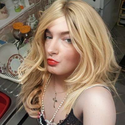 I'm Pollyanna Du Naughty an up coming #DragQueen who hopes to be professional one day. #Gay #LGBTQ #GenderFluid #Sissy #Crossdresser  👠💅🌈👑💄💋