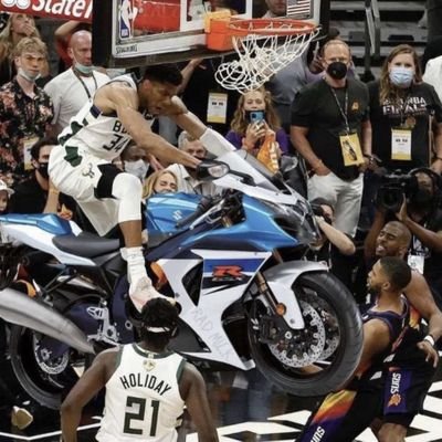 He/Him
Big ass nigga on a scooter drinking capri sun
#freepalestine

#nbatwitter
#bucks
#fearthedeer