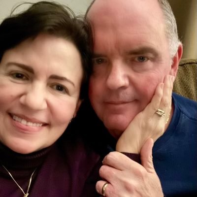 ClaudiaMarx8's profile picture. Brasileira🇧🇷, capixaba, patriota, Espírita, profissional de Enfermagem, casada com o amor da minha vida, feliz, de bem com a vida e em paz 🙏🏻❤️🚫DM