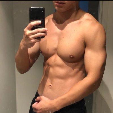 Asian dom top🫅🏻looking for white sub btm, race play lover, white sub daddy to the front