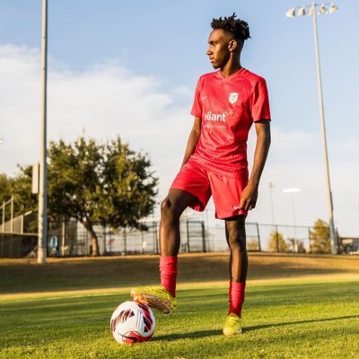 Randle HS Richmond, TX c/o 2025 - Uncommitted, 4.0 GPA ⚽️ Defender @RiseSoccerClub @ECNLBoys 2022 & 2023 TX All Conference 🏃🏾‍♂️400m/4x400 Regional Finalist