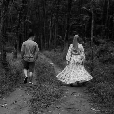 I don’t have time to hate people who hate me. Cause I’m too busy loving people who love me.