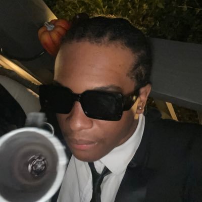 n0blewis's profile picture. My world unfortunately ||Capybara Stan Account ||