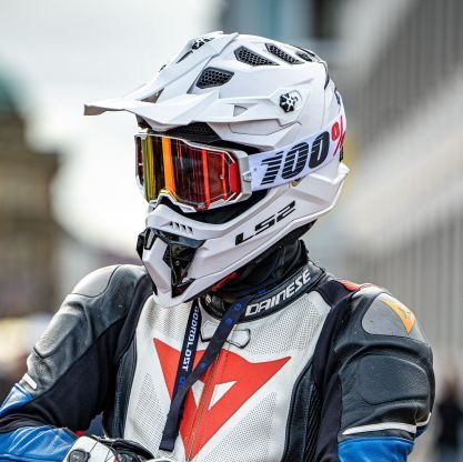 hierona_'s profile picture. 18+ | Just a young passioned guy wandering between both sides
⛓️🏍️📷🔞