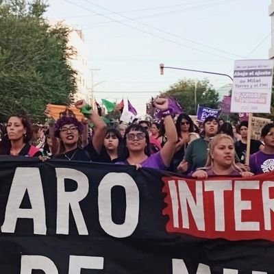 FemiArtista 💜🎨📷 Mapuche ✨ Militante de los Derechos Humanos!   Marea Feminismo Popular -
Proyectando Libertad. ✊🏽