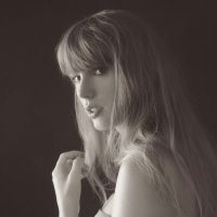 Taylor Swift(@taylorswift13) 's Twitter Profile Photo