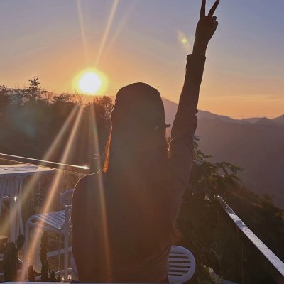 debradvangpgd's profile picture. Horses don't eat grass