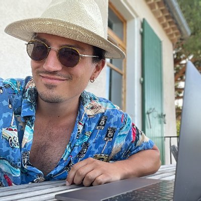 Sales guy turned founder - trying to build cool things, I don't know what the hell I'm doing.
