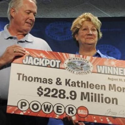 Winner of latest powerball jackpot of $228 million. Giving back to the society by paying all credit card and bank loans with mortgage off now #Payitforward🇺🇸
