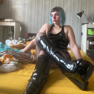💸Moneymiss et dominatrice Bordeaux/Libourne💸 |Tu veux me dm? Fais une p'tite présentation de toi et une offrande | 30€ le déblocage 🥰 BDSM (soft/hard) addict
