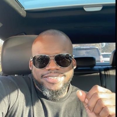 Hey! 🙋🏿♂️ tumblr refugee. Polyamorous. 44, ATL. I luv a curvy women 😍🤗