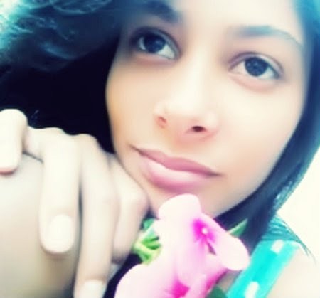 17 Anos , pisciana,Eu gosto de gente bem humorada,de riso fácil, de abraço apertado. Gente de coração. Gente que faz amigos pela amizade e ama só pelo amor !  ,