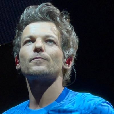 _BitofBanter's profile picture. 💚💙💫🐝 Adult/Mom. Vinyl problem. Burn the empire. BackToYou (HIM) LOT, Ed, Maroon5, FITF, TheSnuts, Niall, GreenDay, Taylor. ‘25- Oasis, Coldplay, SnowPatrol