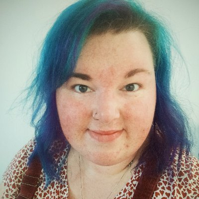 Writer, maker, maximalist 🤹🏻‍♀️ | she/her | 🩷💜💙  | Migraine Spoonie | Volunteer Blog Editor for @youngwomenscot | #WriteNow2020 longlisted ✒️