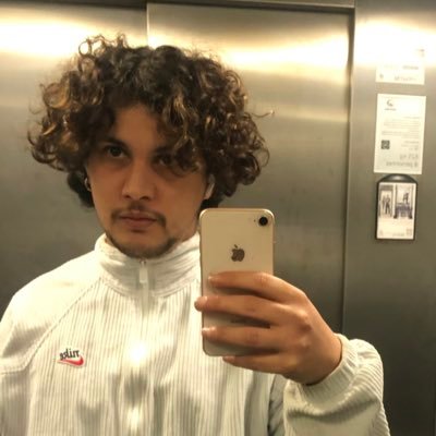 Badys10b's profile picture. amateur de rap, de foot et de polémique