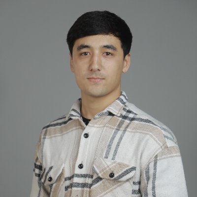 • Architecting scalable APIs & real-time data systems
• Passionate about building robust applications & advancing backend knowledge