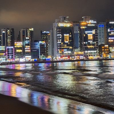 aruilka7's profile picture. 