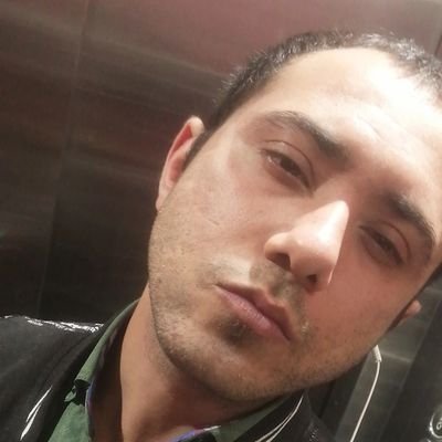 Usiiyin's profile picture. rasulullah süper bi' insandı, ben o kadar değilim.

Siya siyabend