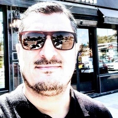 AmmarMohi2's profile picture. وَحالاتُ الزَمانِ عَلَيكَ شَتّى
وَحالُكَ واحِدٌ في كُلِّ حالِ
رَأَيتُكَ في الَّذينَ أَرى مُلوكاً
كَأَنَّكَ مُستَقيمٌ في مُحالِ