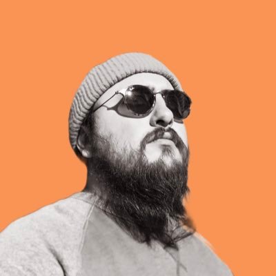 SmugBuffalo's profile picture. some kind of handyman gamer. a handygamer? a handygaman? no wait.