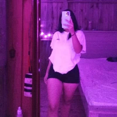 vz_nathy's profile picture. 