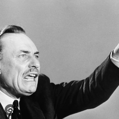 Redpill_or_blue's profile picture. 100% White