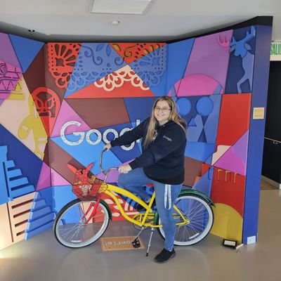 Math Engineer + AI Google.
I like to explain new technologies and promote female talent