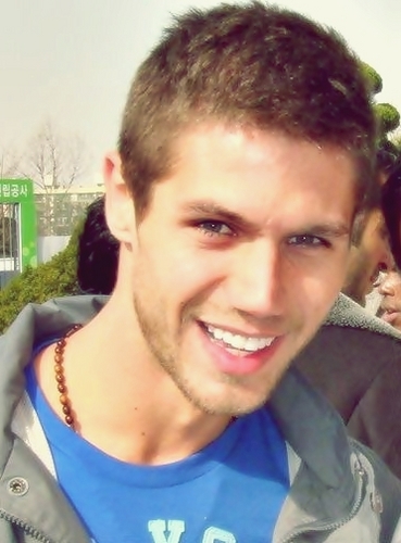 antigo @JoSulzbaach, 25 anos, Gaúcho, Lajeadense, modelo, Mr Brasil Mundo 2010 e atual participante do bbb12! [TWITTER ATUALIZADO POR FAMILIARES E AMIGOS]