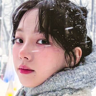 ୭ৎ ! There was a faint tergambst in the smile of the full moon, perhaps a growing flash in the twinkling night mays 🧚‍♀