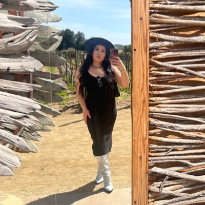 areannahdiaz's profile picture. the “A” in my name stands for amor de tu vida