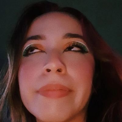 laradelu's profile picture. a thousand little fires