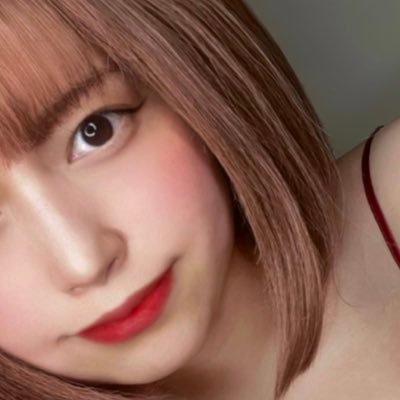 ひっそり。配信でただM男をサンドバッグにしてる女 。配信者だから実態あるよ。ご覧の通り性悪なのでフォロー注意▶︎なぜかXには存在が際どいらしいので生ASUNA様を拝みたいなら「罵倒ライブ配信」に来てねん🔗▶︎ #罵倒 #女王様 #SM #ドS #S嬢 #貢ぎ奴隷 ファン名「#あすな様の愚民」▶︎